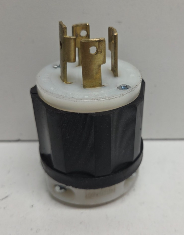 LEVITON 30A 460V 3P 4W LOCKING PLUG 2731