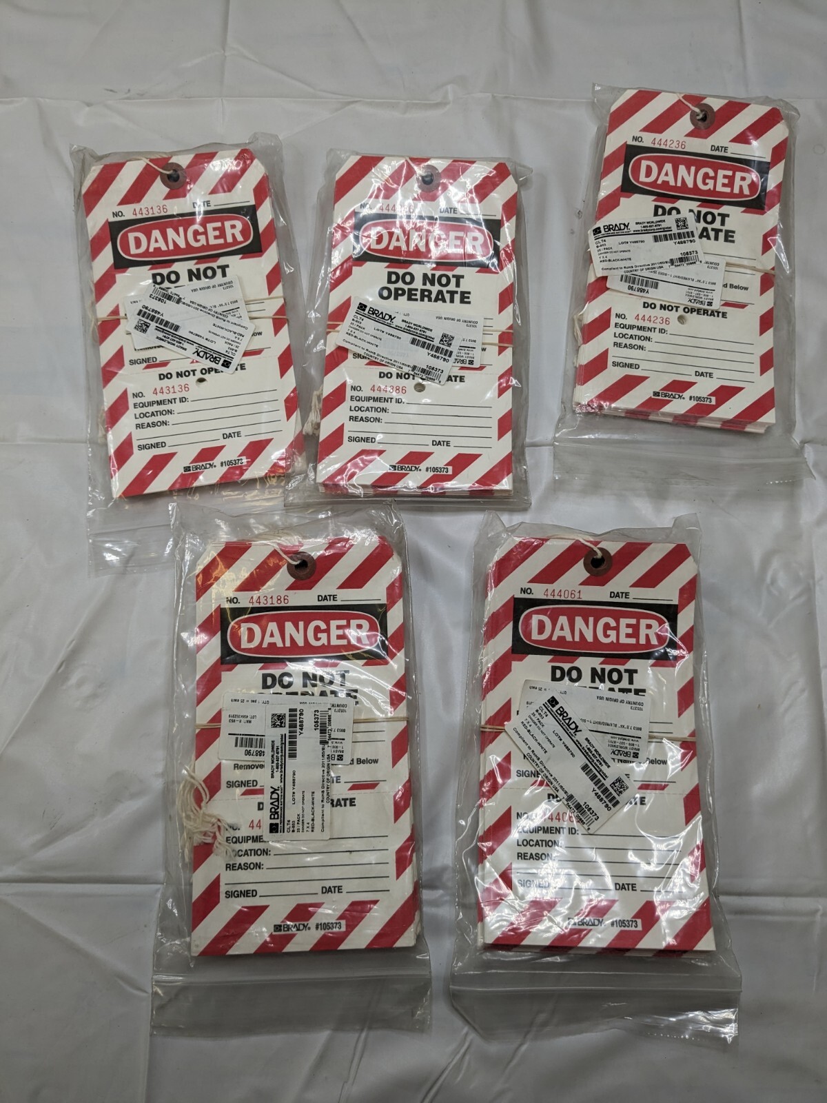 Brady Two-Part Perforated Tag – DO NOT OPERATE 7-1/2″x4″ Qty 125 105373