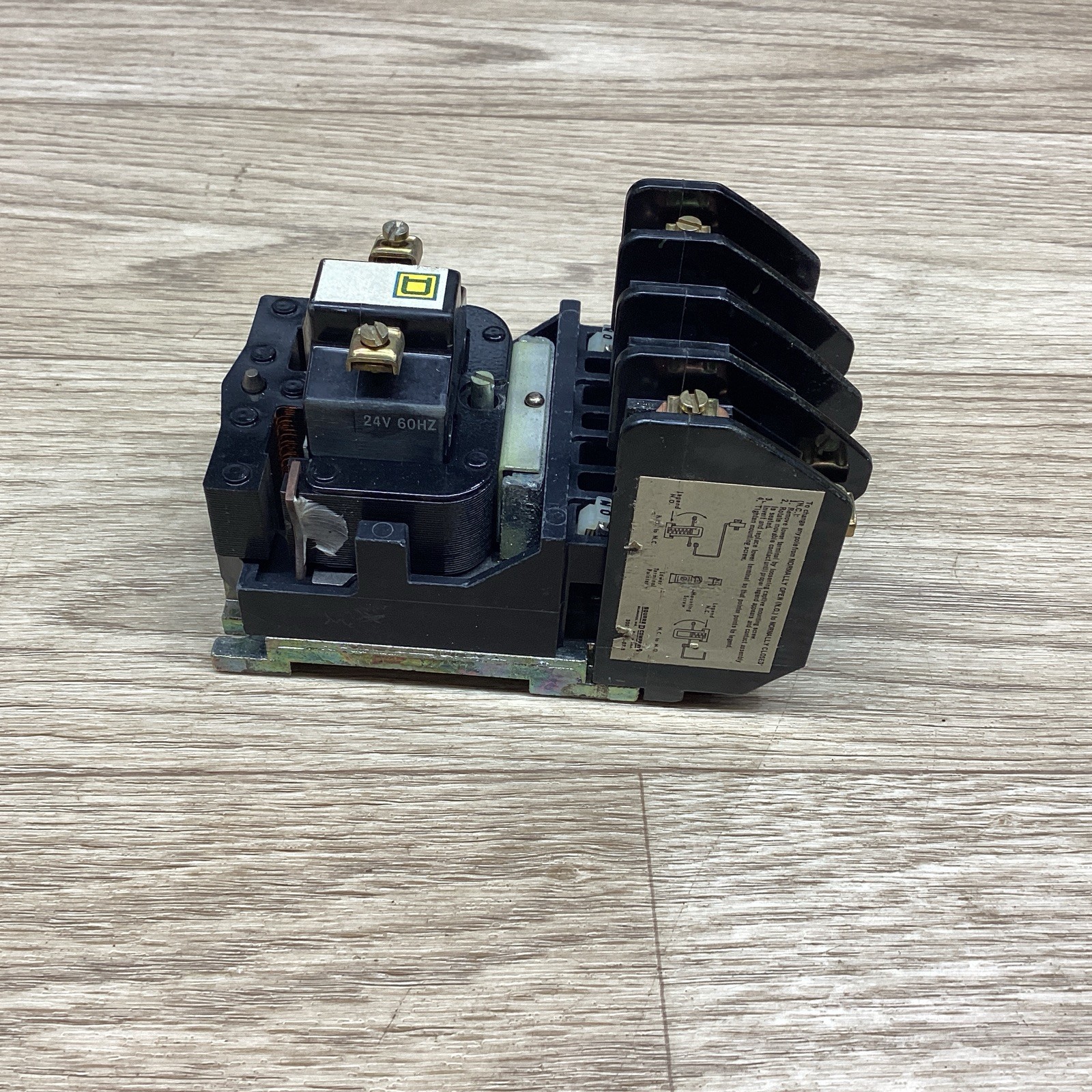 SQUARE D CLASS 8501 H020 SER. D BP RELAY #800PT157*CO