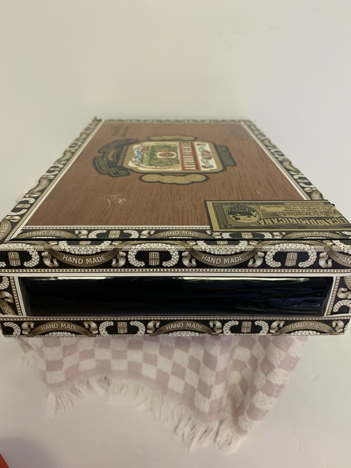 Arturo Fuente Magnum R Vitola “Fifty Four” Wooden Cigar Box Used