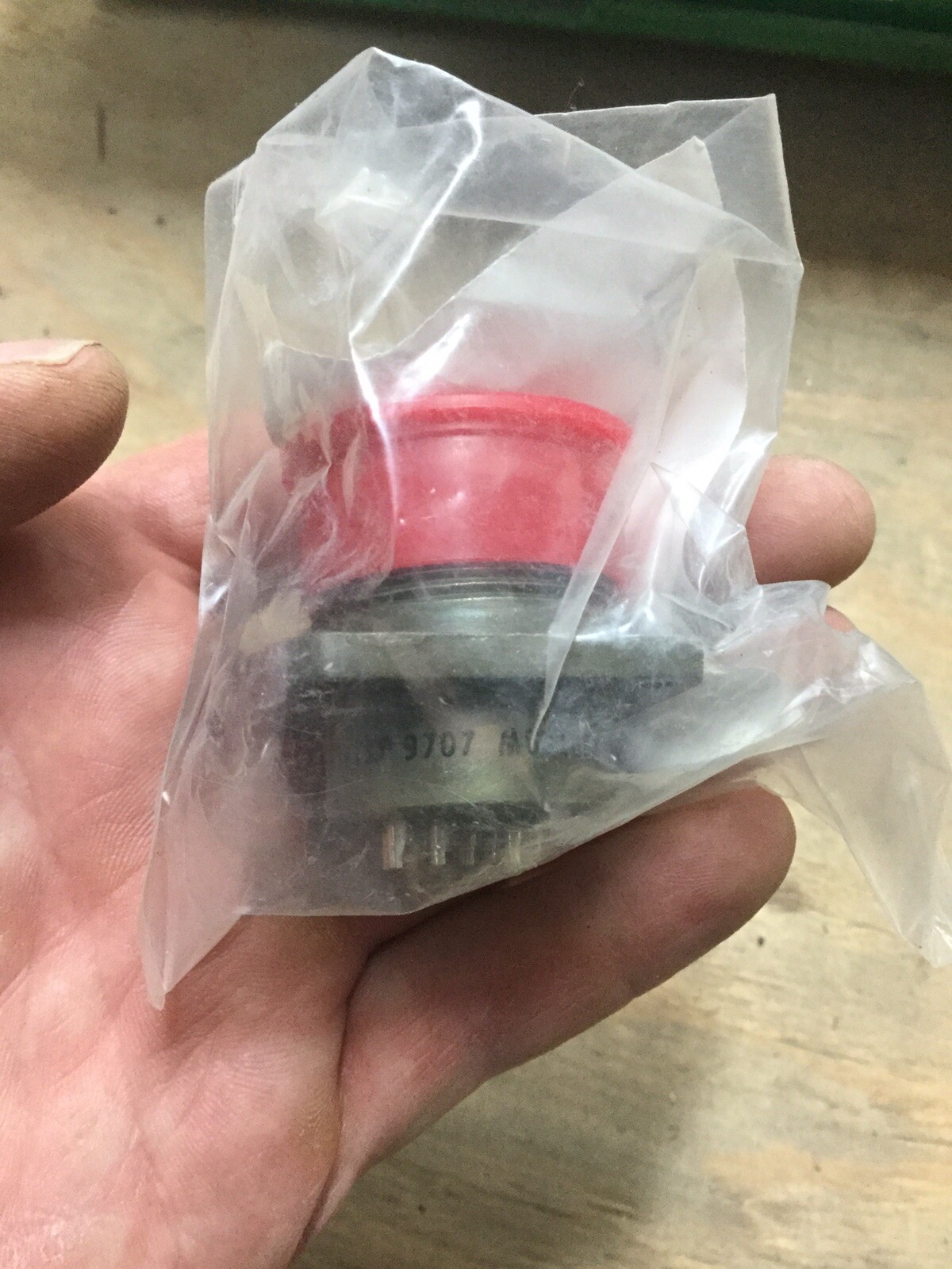 ITT CANNON MS3102E20-7P Free Shipping