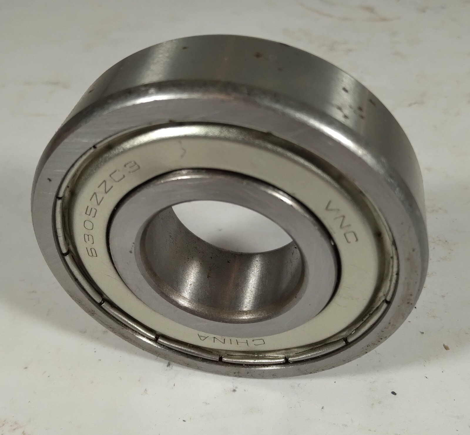 1 NEW VNC 6305ZZC3 BALL BEARING NNB ***MAKE OFFER***