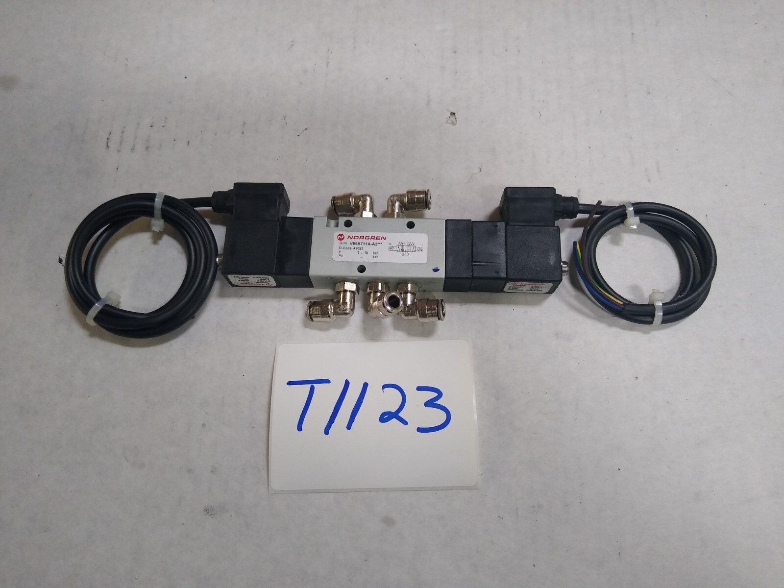 NORGREN V60A711A-A2 DOUBLE SOLENOID VALVE WITH 5 STAINLESS STEEL OUTLETS