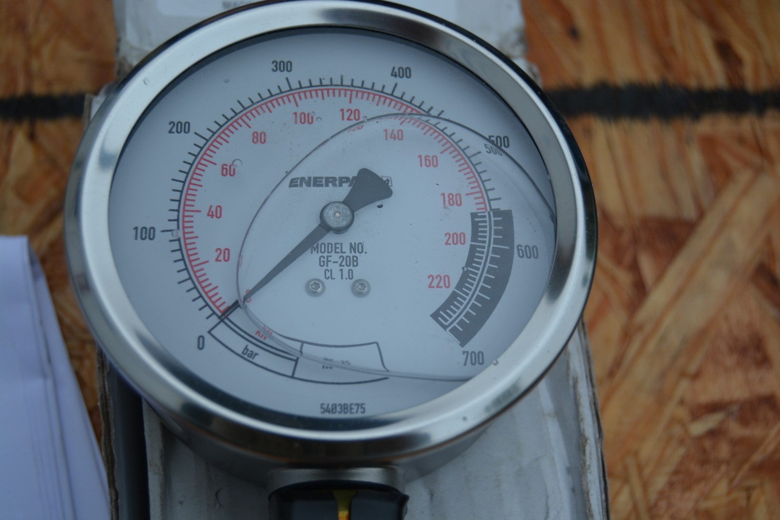 Enerpac G2535L Liquid Fill Pressure Gauge 2.5″ Dial 1/4″ NPT 0-10,000 PSI NEW