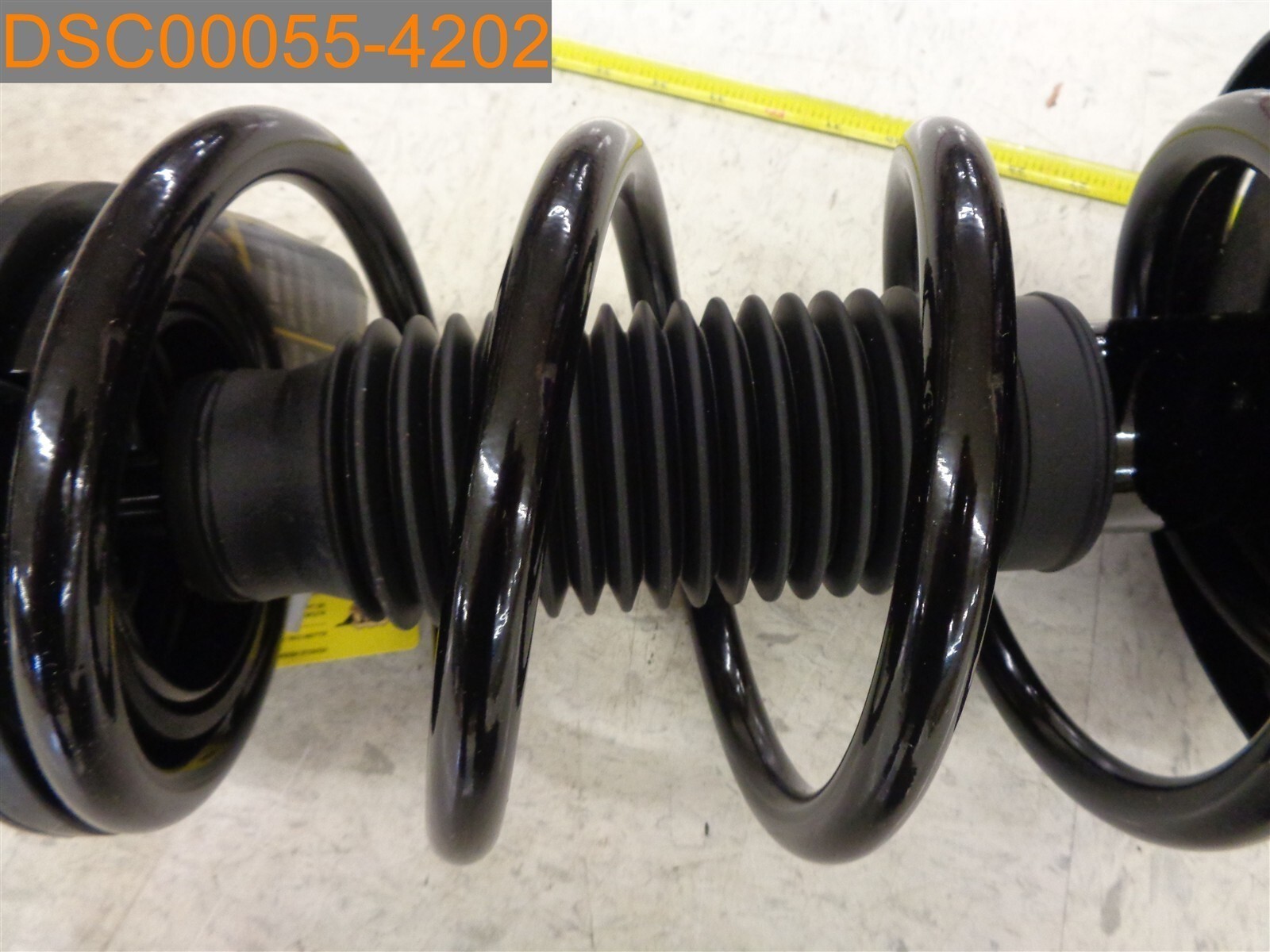 UNITY AUTOMOTIVE Complete Strut Assembly 11713, 172434, 813566022894