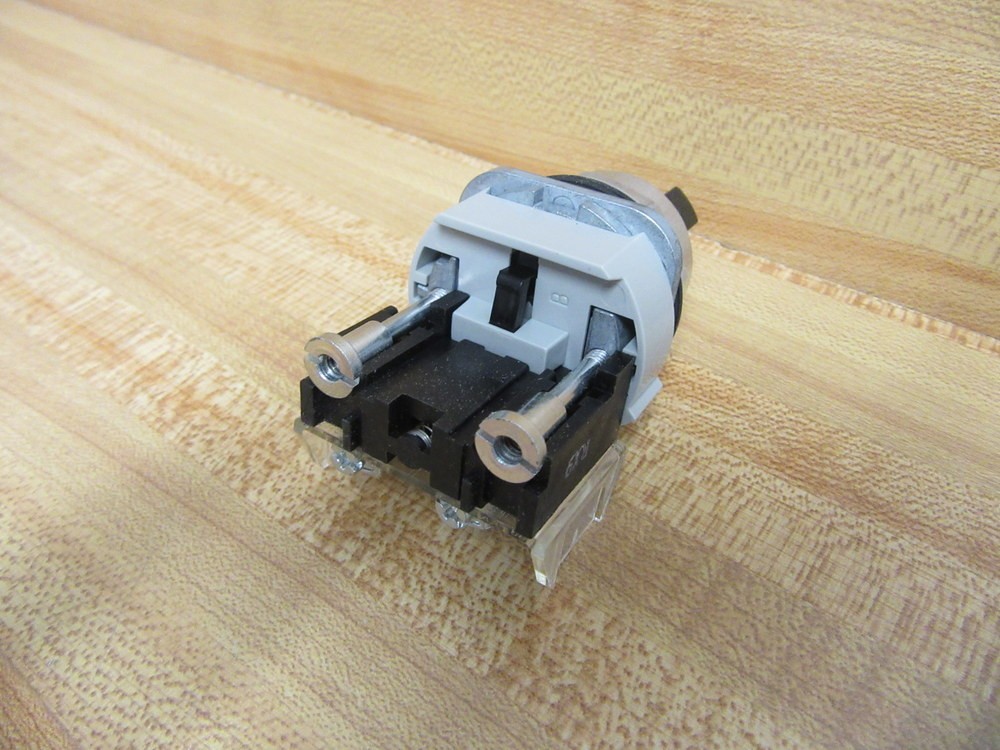 Allen Bradley 800T-J2A Selector Switch 800TJ2A Series T
