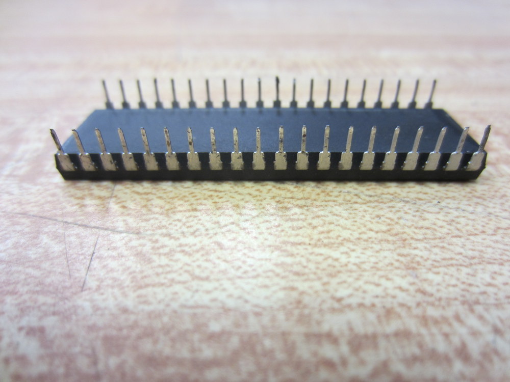 Intersil ICL7126CPL Integrated Circuit