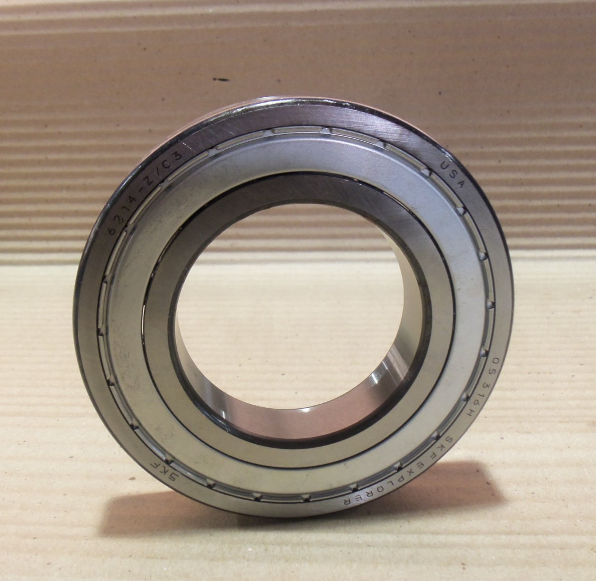 New SKF 6214-Z/C3 Deep Groove Ball Bearing