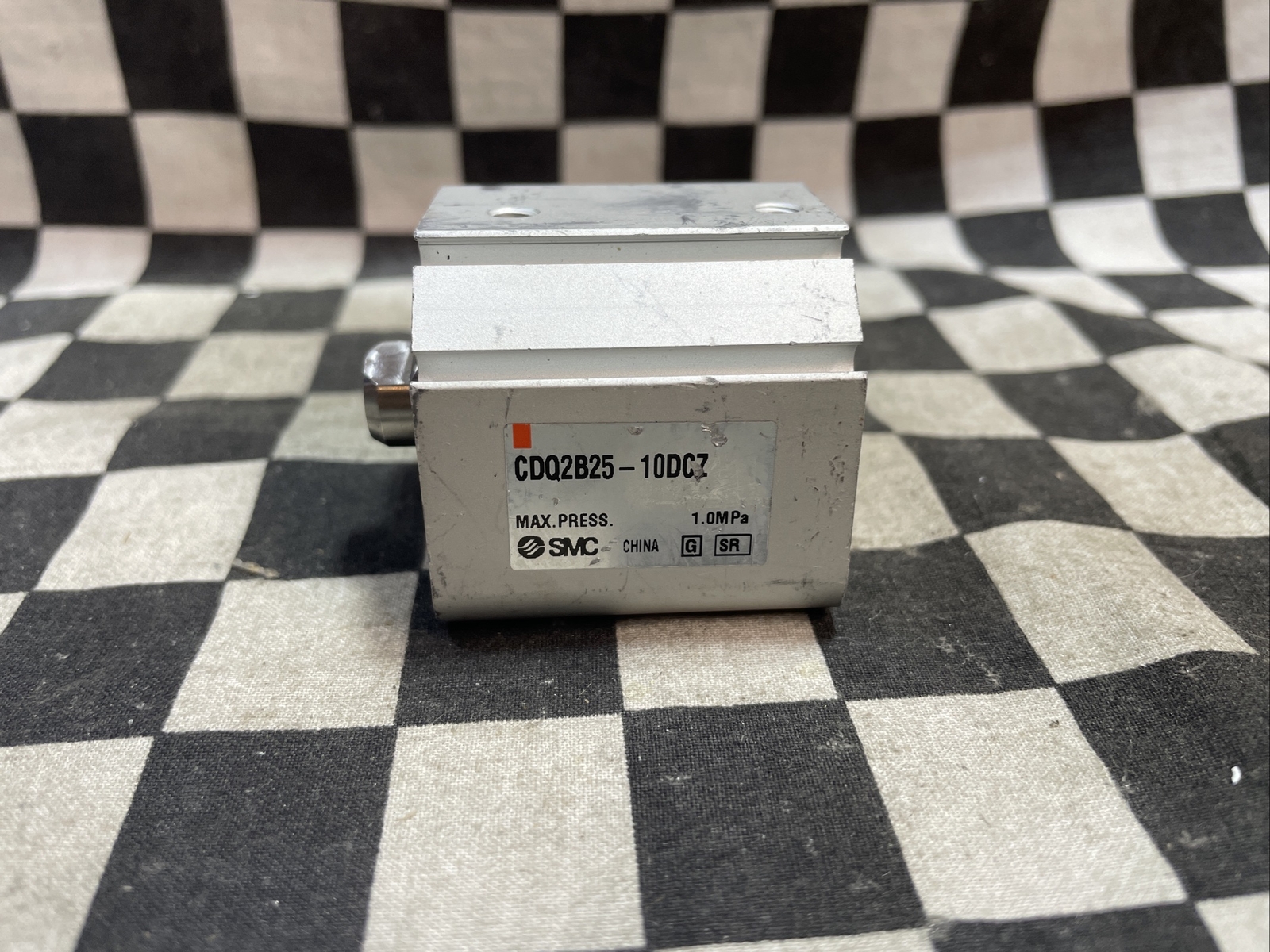 SMC CDQ2B25-10DCZ, CDQ2B2510DCZ, CQ2-Z COMPACT CYLINDER, SHIPSAMEDAY#1642V15