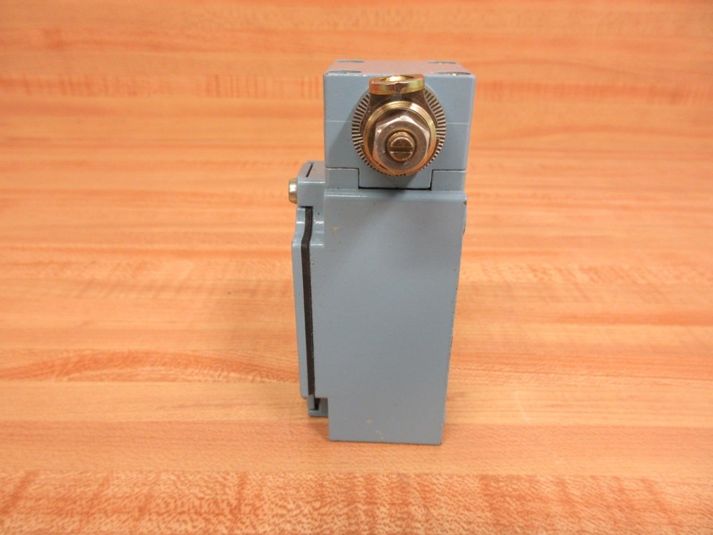 Telemecanique XCK-J….H7 Limit Switch With Limit Switch Head ZCK-E05