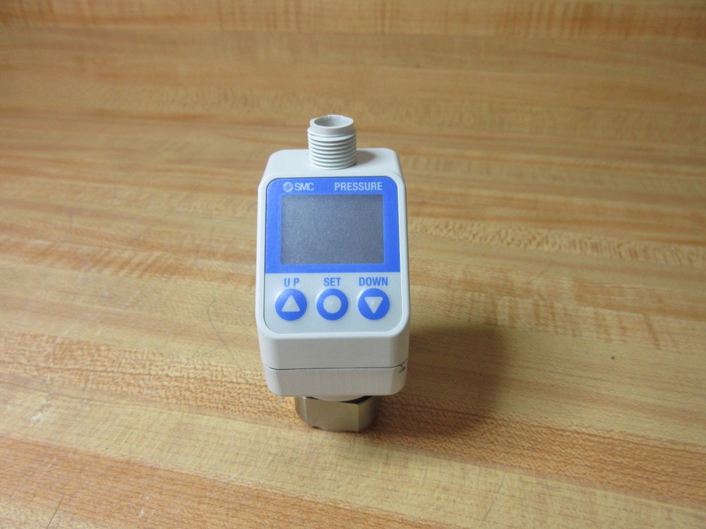 SMC ISE70-N02-L2 Digital Pressure Switch ISE70N02L2
