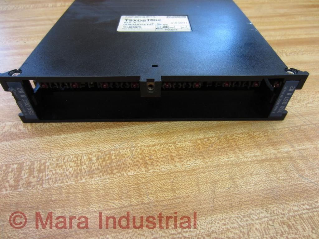 Schneider TSX-DST-882 Output Module TSXDST882 (Pack of 3)