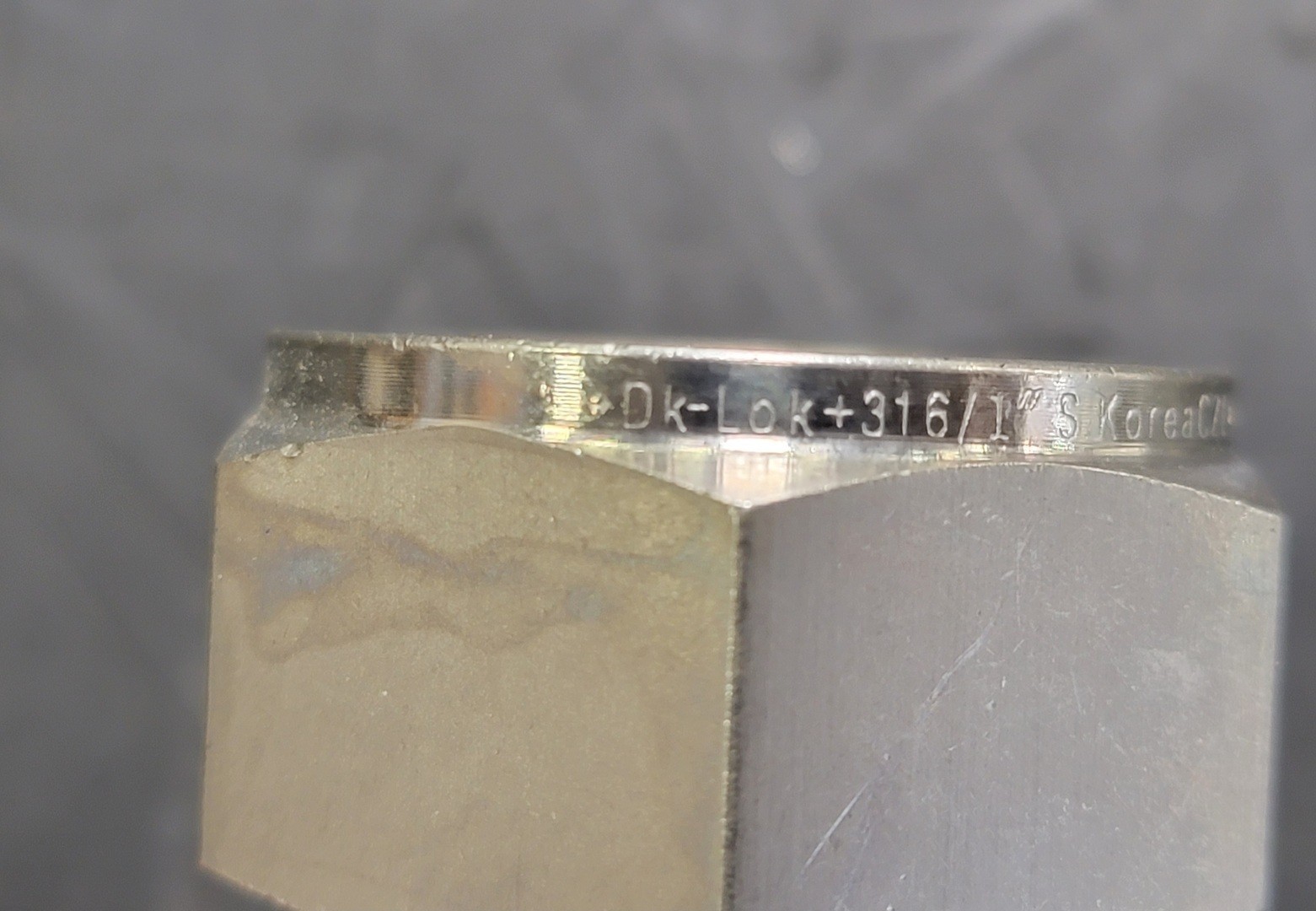 Dk-Lok 1″ Compression Tube Fitting 316 – Pipefittings