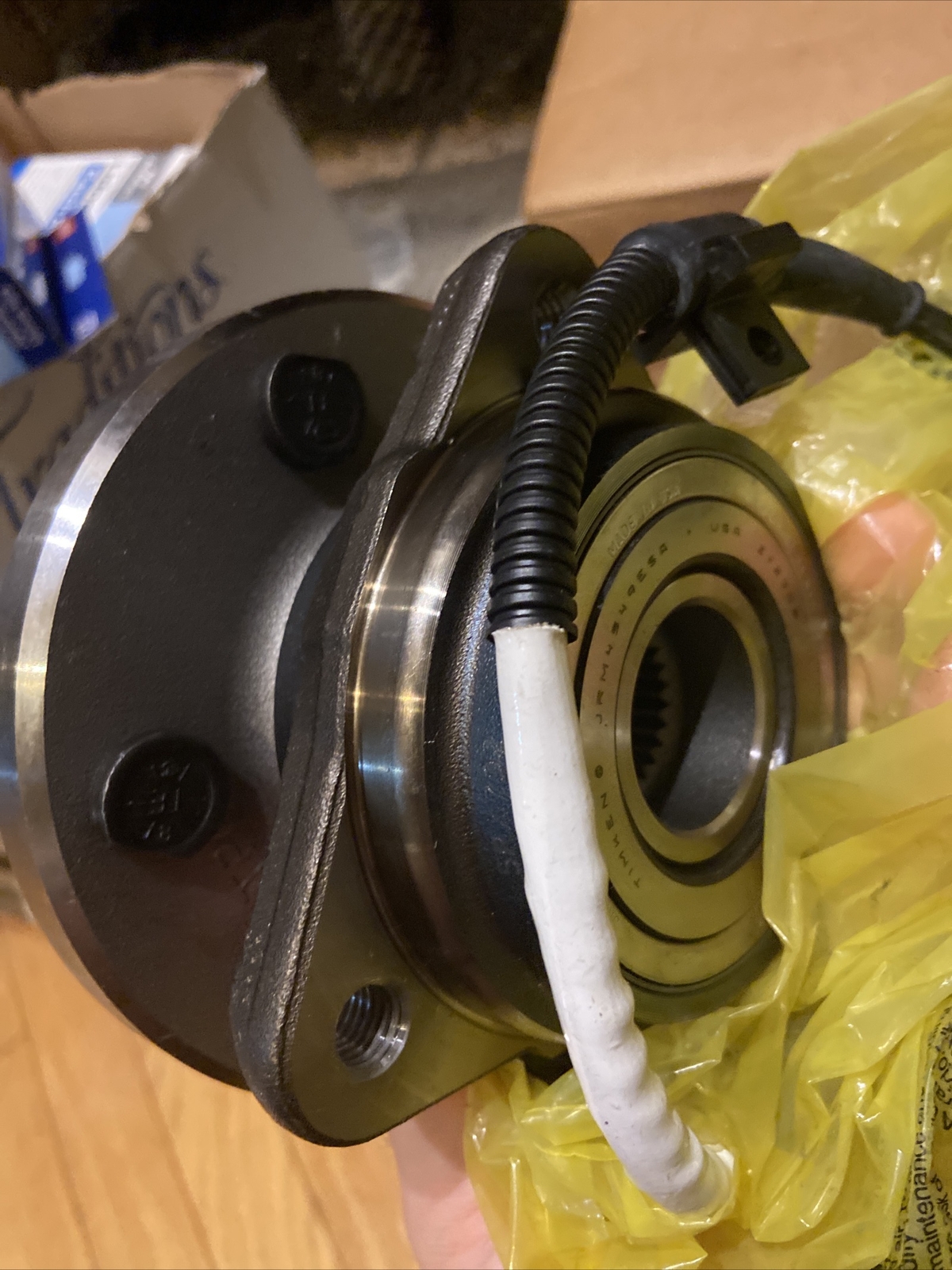 1 NEW TIMKEN JRM58000 AXLE BEARING & HUB ASSEMBLY NIB ***MAKE OFFER***