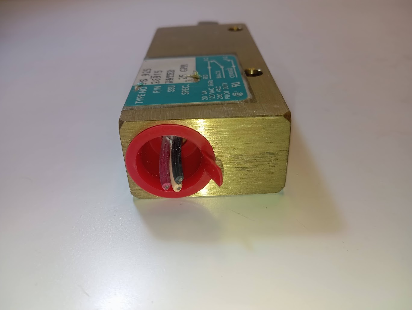 Gems FS-925 Brass Piston Flow Switch 1/4″ NPT Water 0.25 GPM 26915 Marine Spare