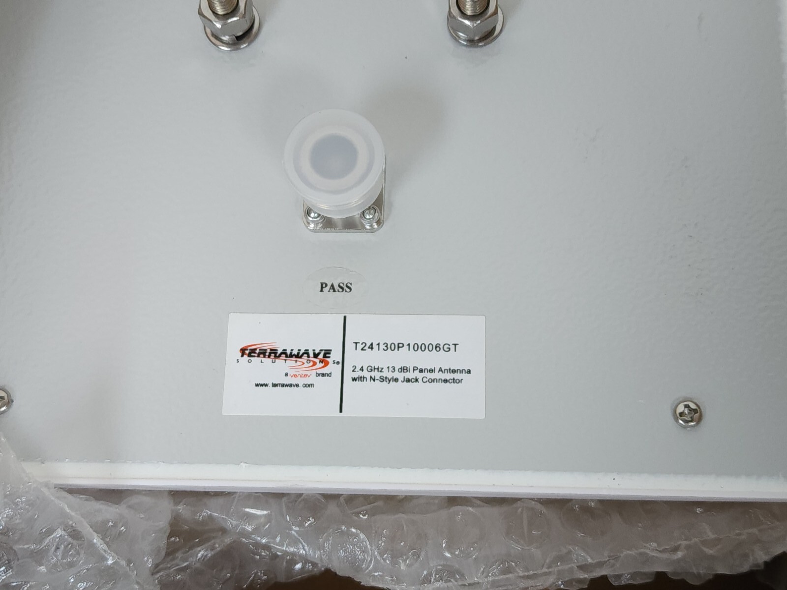 NIB PROSOFT A2413NJ-DP PANEL/ PATCH ANTENNAS DIRECTIONAL 2.45 GHZ