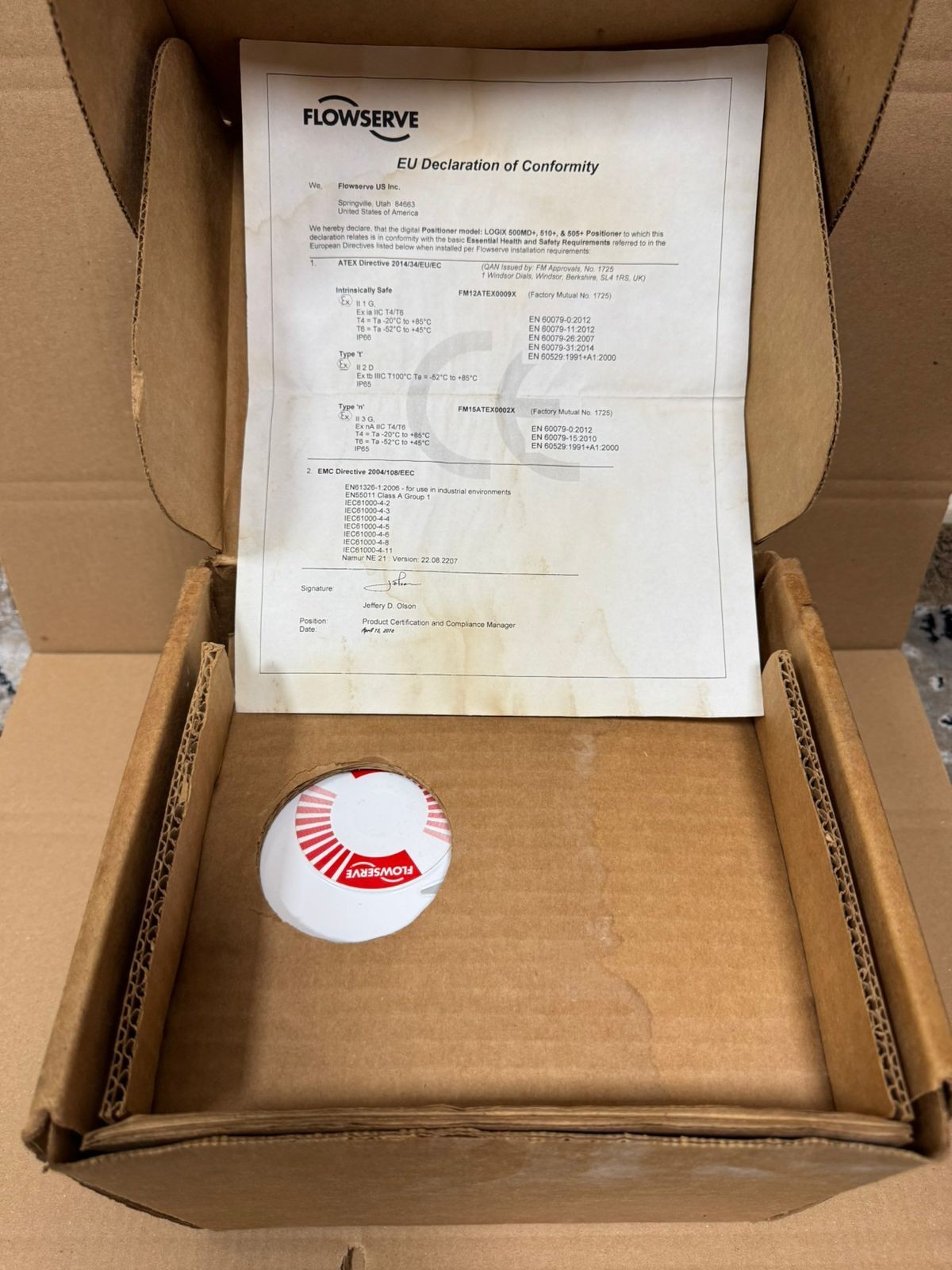 Flowserve / Logix 500MD+ / Digital Positioner / 520MD+37-W1D300-GM3-0000