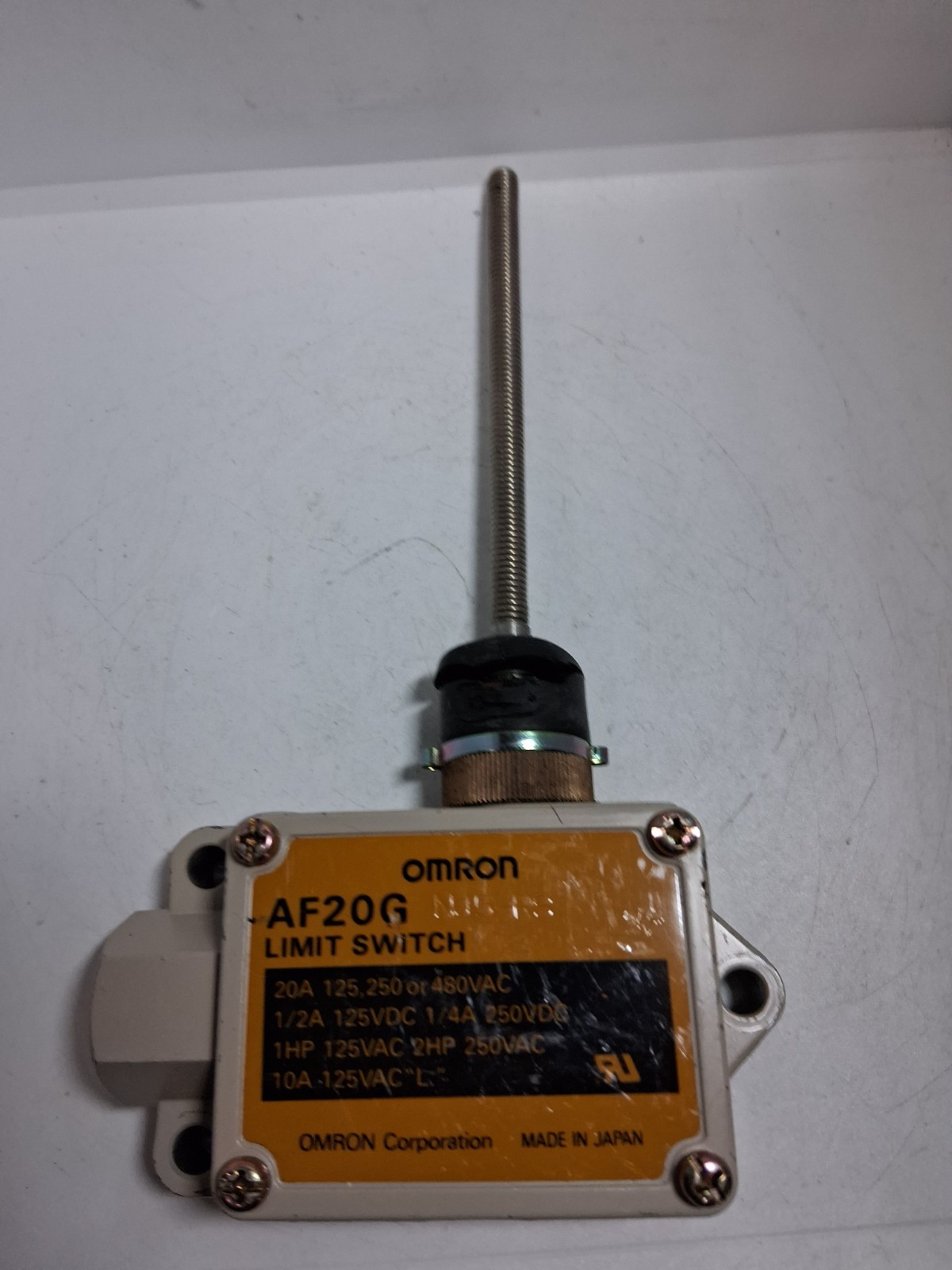 OMRON AF20G LIMIT SWITCH 20A 125,250 OR 480VAC LEVER SPRING