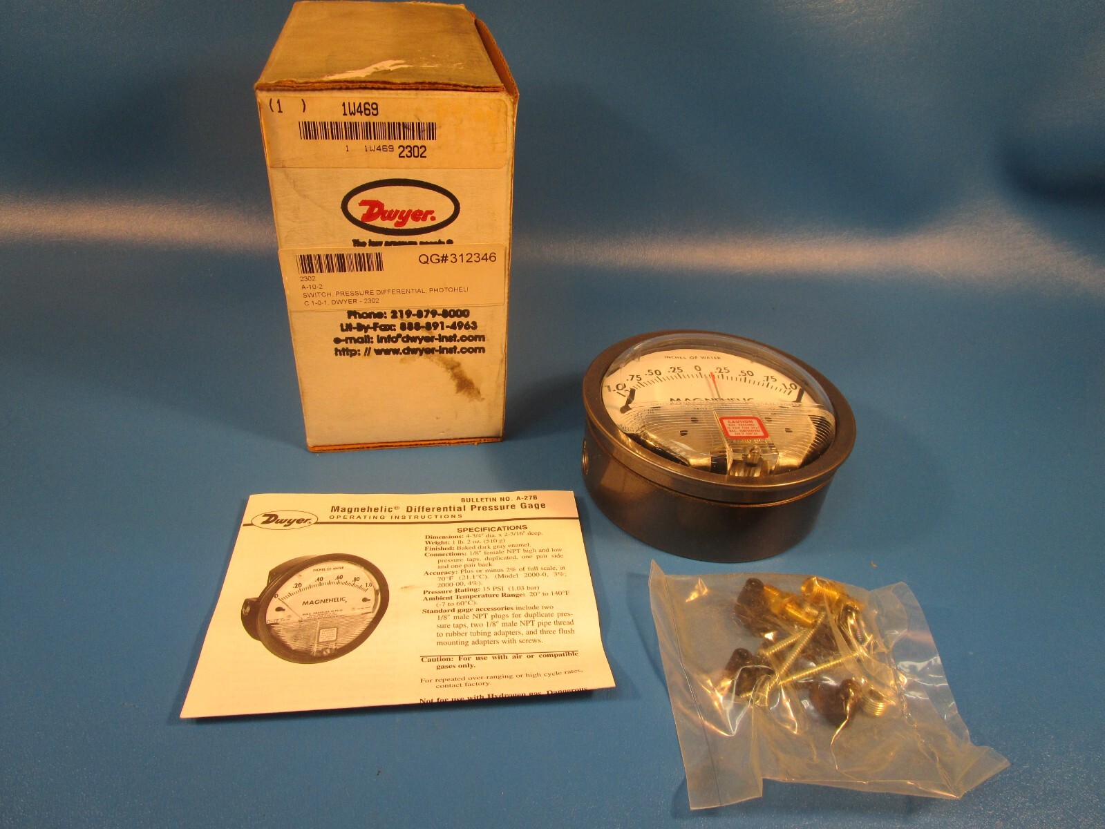 DWYER 2302, Magnehelic pressure gauge, 1-0-1 Inches of Water