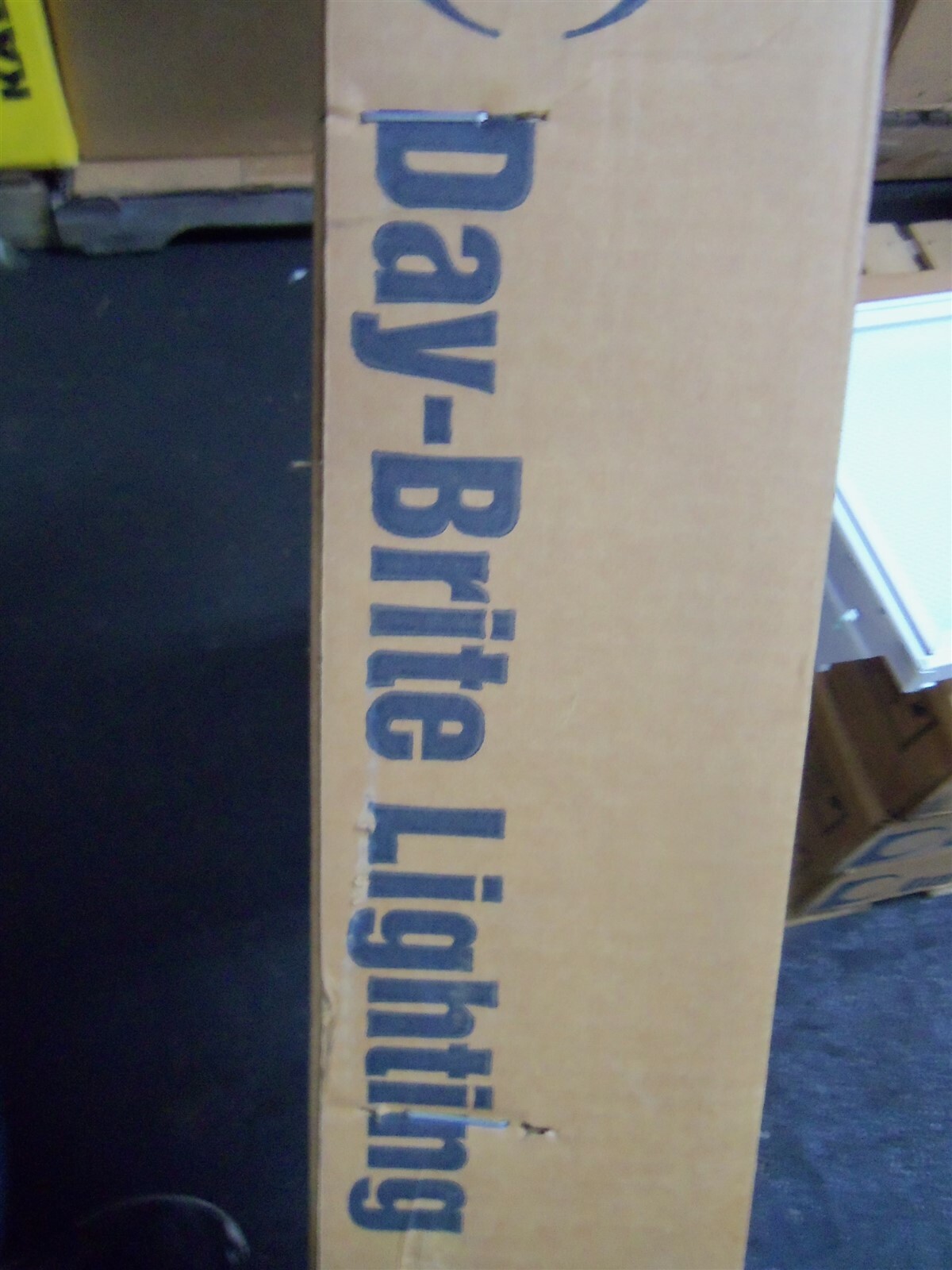 NEW Day-Brite Lighting 7343 70297218 Fluorescent Light Fixture *FREE SHIPPING*