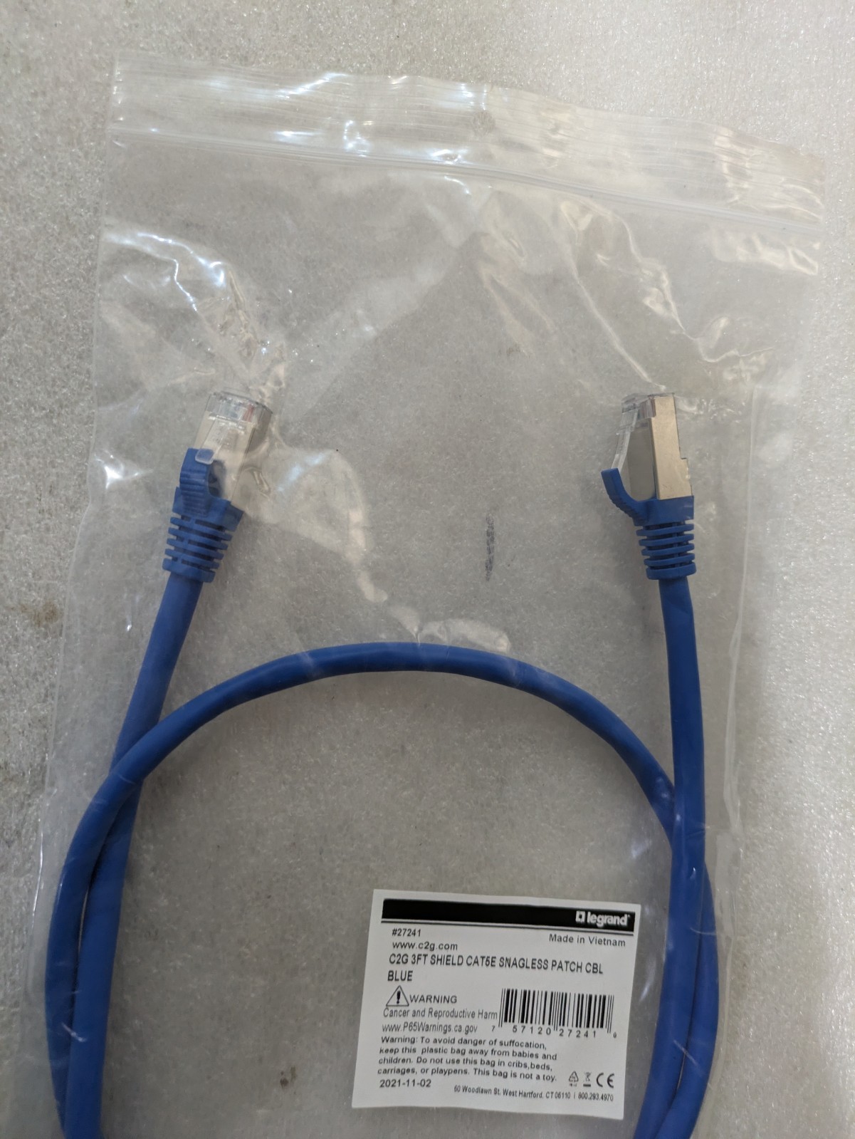 Legrand C2G 27241 Cat5e Shielded Snagless Patch Cable 3ft RJ45 Blue Ethernet OEM