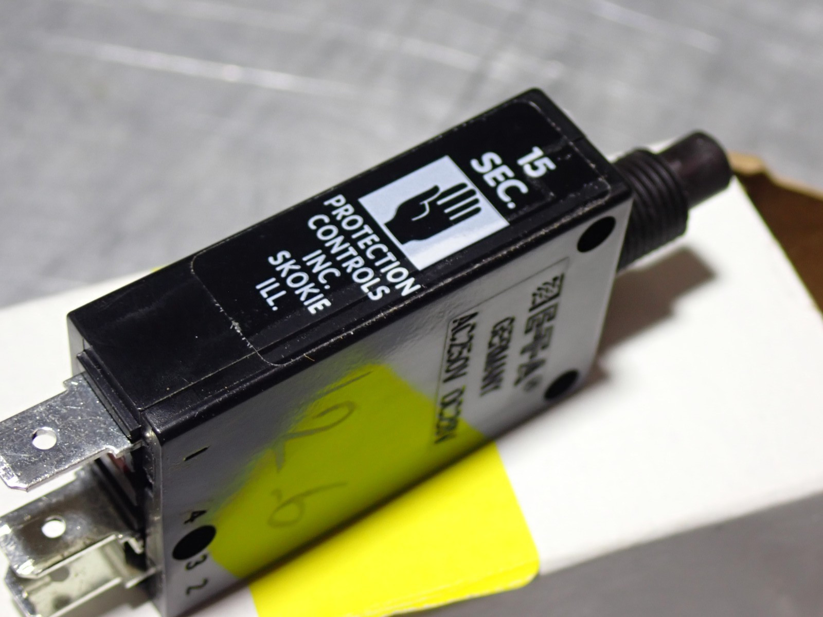 PROTECTION CONTROLS 2-5700-IG1-P10-A3 NEW