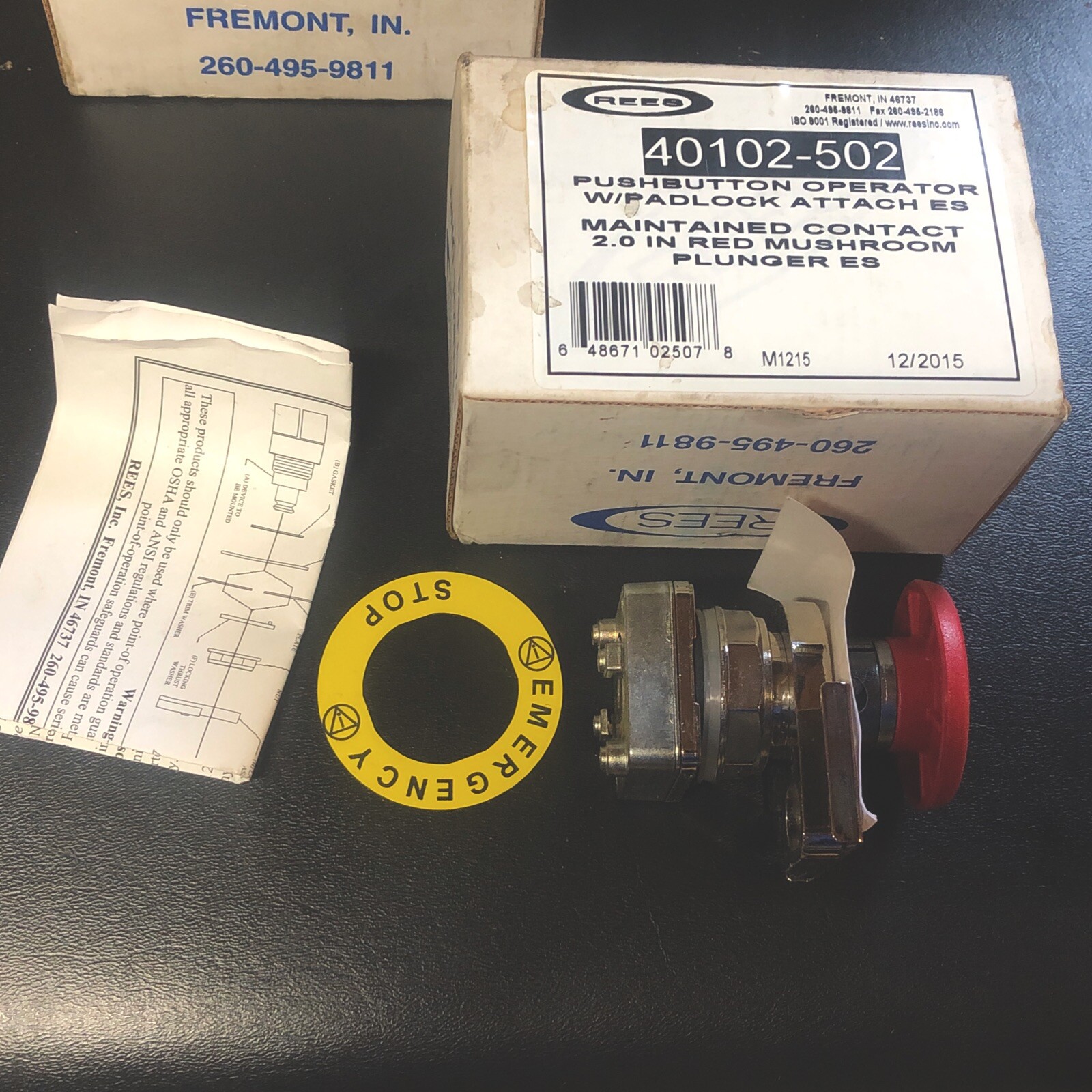 REES 40102-502 PUSHBUTTON OPER W/PADLOCK ATTACH MAINT 2.0″RED MUSHRM PLUNGER NIB
