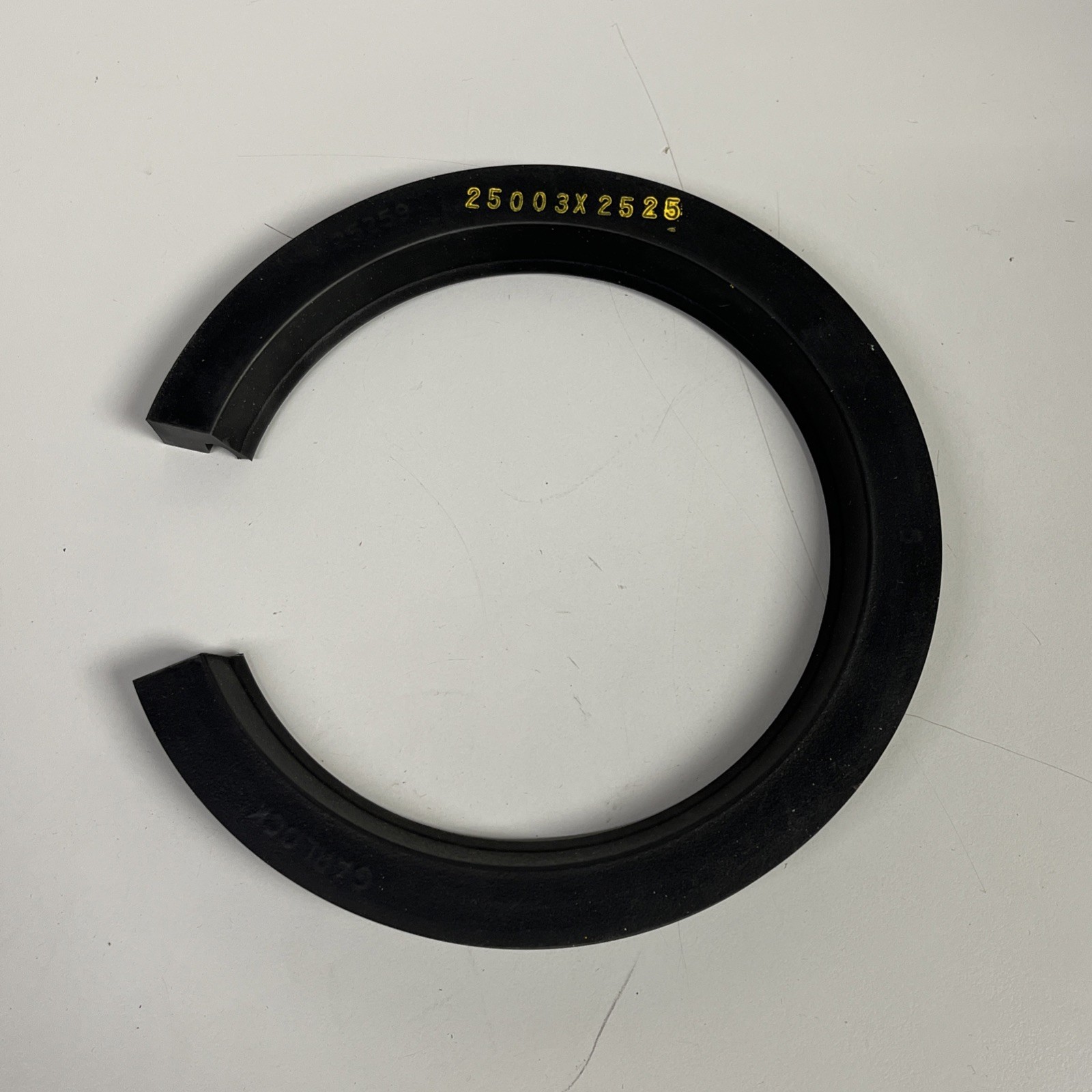 NEW GARLOCK KLOZURE 25003-2525 SEAL 4-1/2″ ID 5-15/16″ OD 23X2525