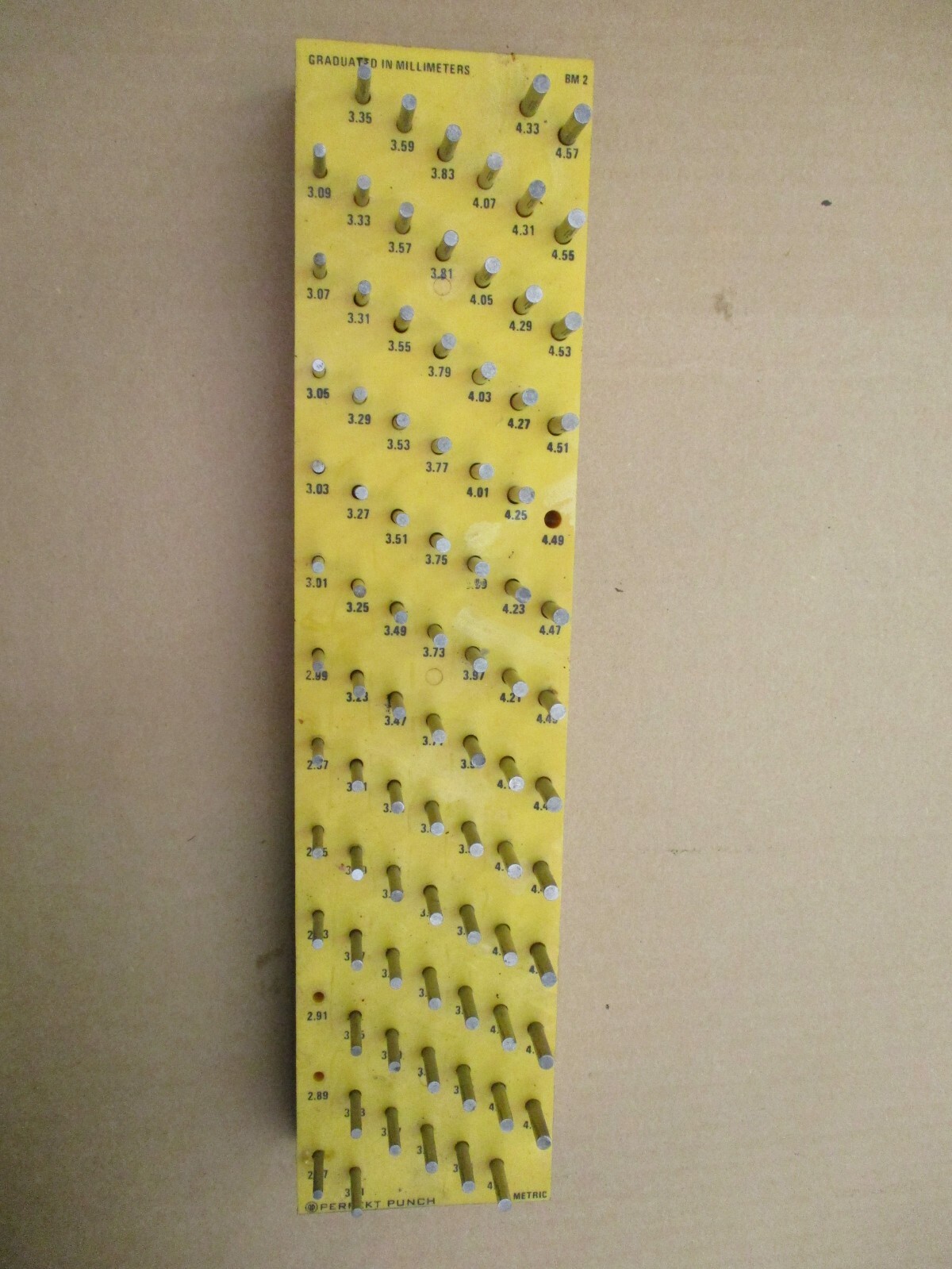 Pin Gauge Perfekt Punch Metric Graduated in Millimeters BM2 2.87~4.57 A2618DH
