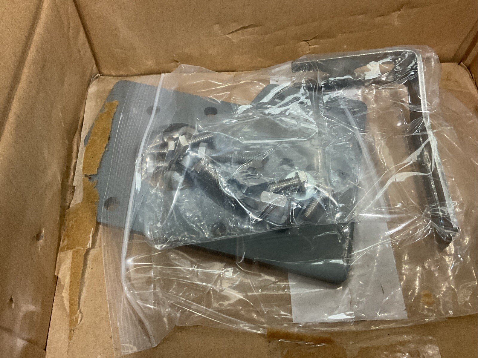 NEW FISHER CONTROLS MTG-191-89867 MOUNTING BRACKET MTG19189867