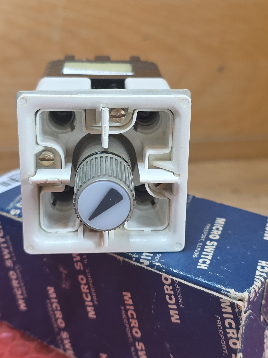 Micro Switch 910BFA011 Selector Switch 3 Position NEW