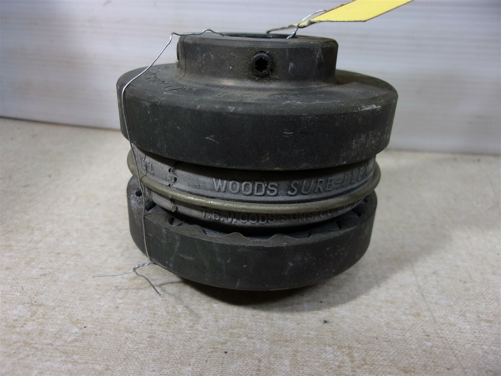 NEW Wood’s Sure-Flex NO. 5 Flange and Sleeve 7/8″ Bore *FREE SHIPPING*