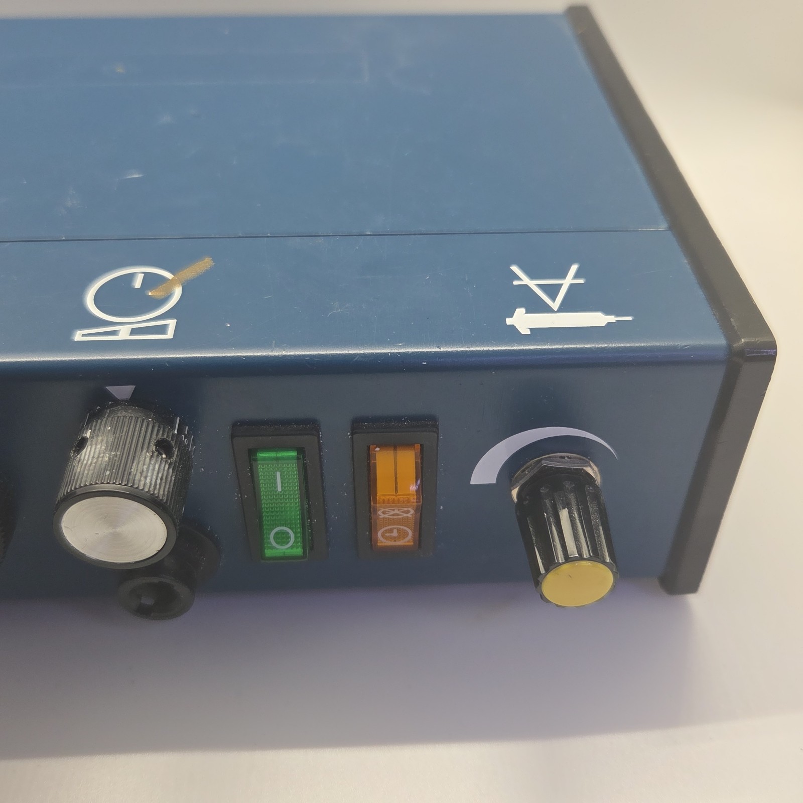 Fisnar JB1113N Pneumatic Liquid Dispenser Controller 0-100 psi