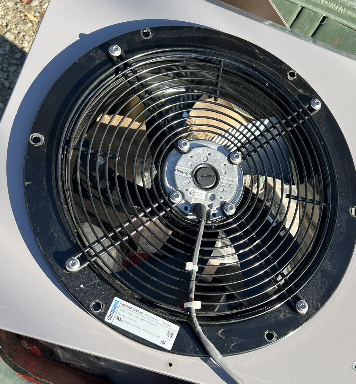 ebm-papst W2D300-CP02-48 Cooling Fan W Grate Y400v 60hz .48a 300w 2750min Top Ou