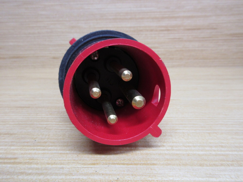 Hubbell HBL430P7W Circular Connector Plug 430P7W W/O Gray Fittings