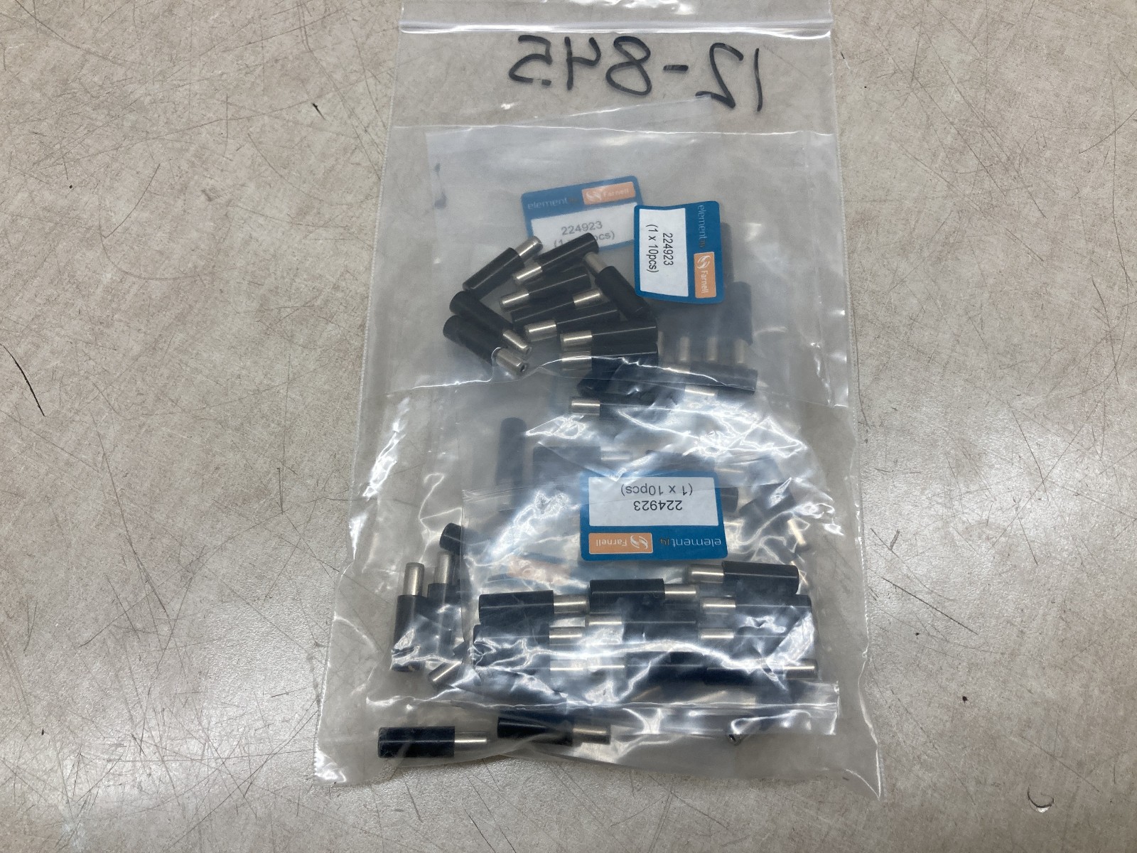 Lot of 70 Cliff Electronics Components FC68147 DCPP1 2.1 Flanged Black Tip