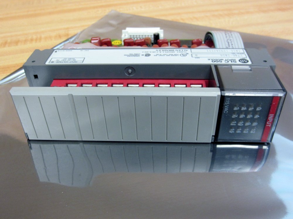 Allen Bradley 1746-IA16 Module 1746-1A16 Ser.B