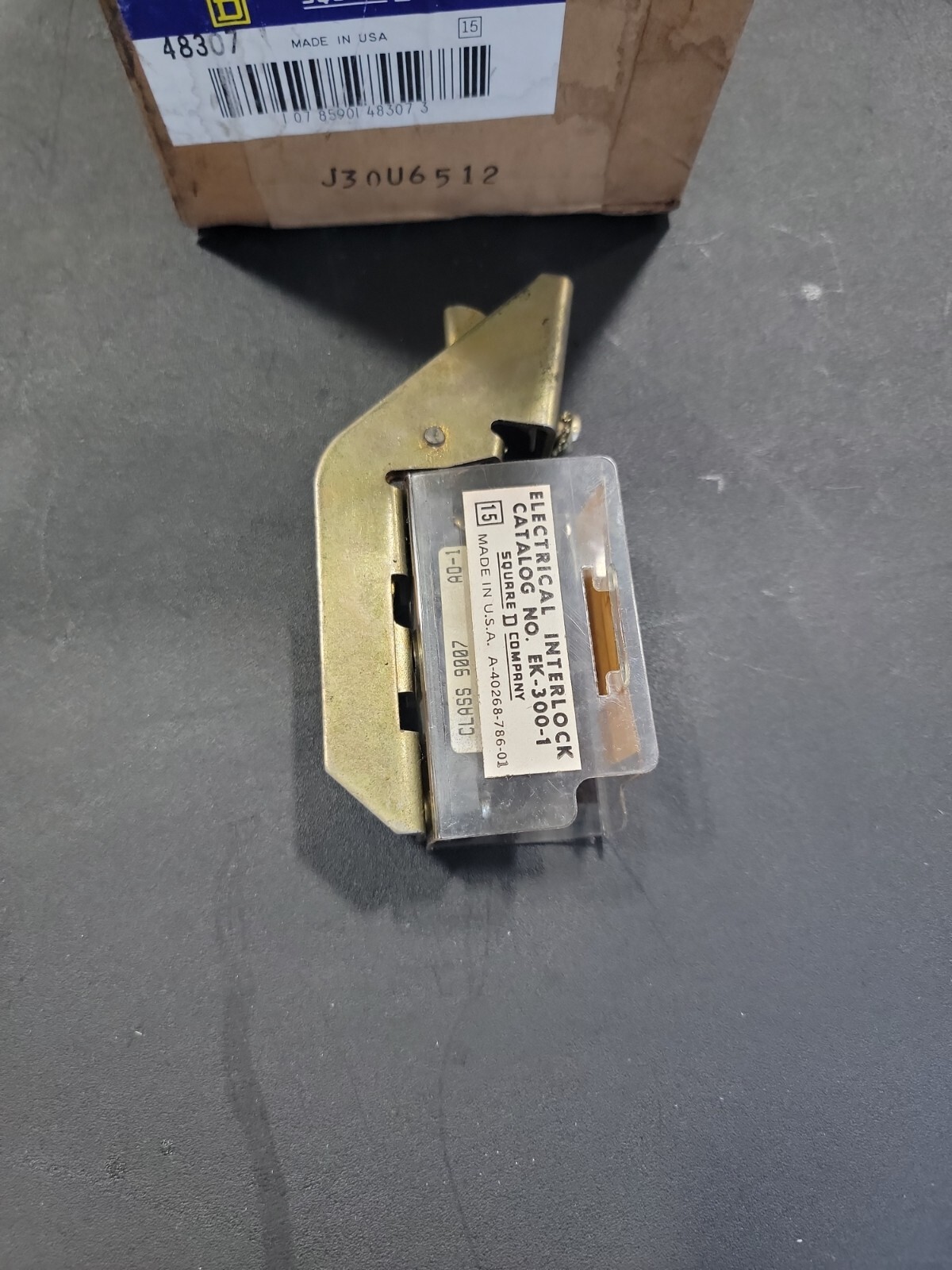 Square D EK300-1 Electrical Interlock for 30A Switch 1NO 1NC NEW