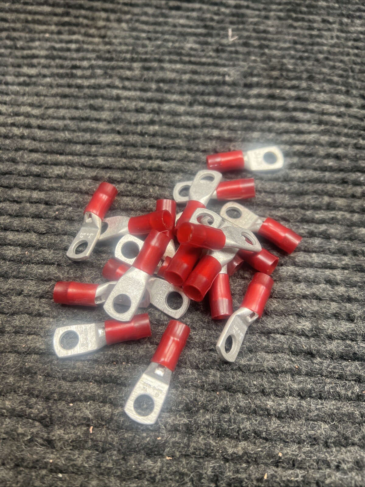 Lot of 20 Burndy – YAEV8CL1 – 8 AWG NYL HVYDTY RING 1/4,1.466 IN L