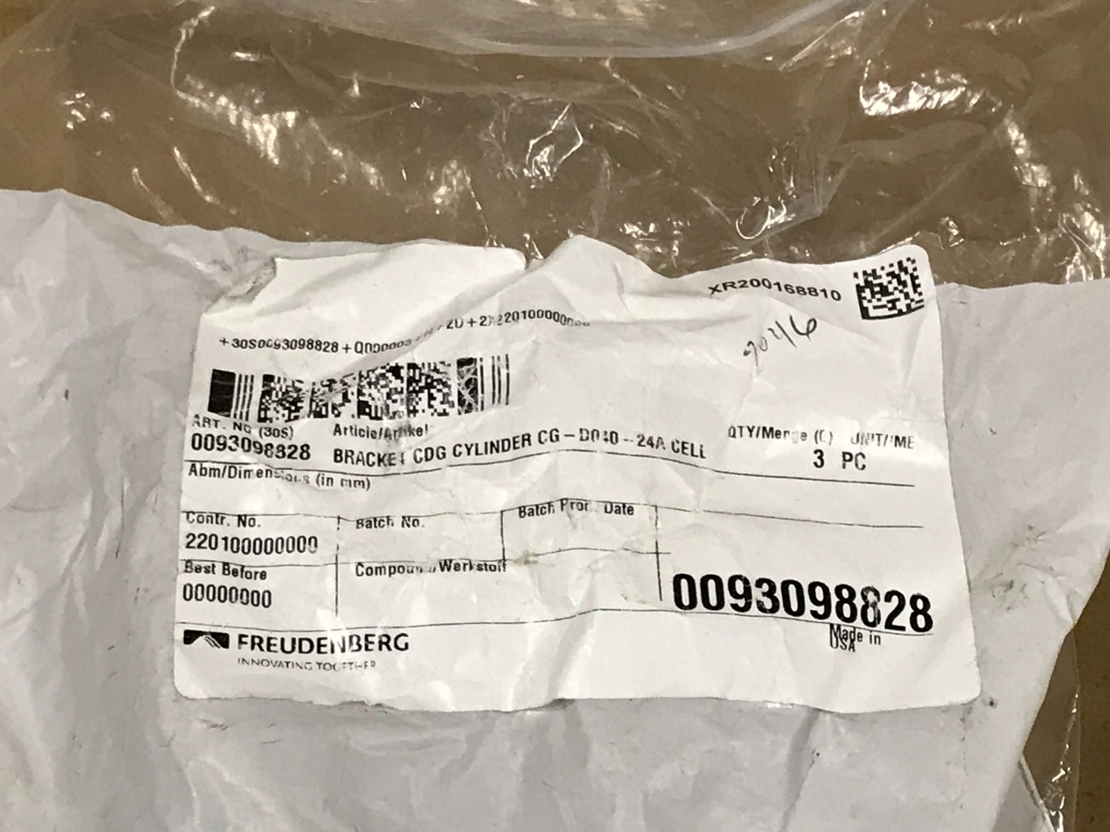 New Freudenberg CDG Cylinder Bracket – 2 Pcs – #0093098828