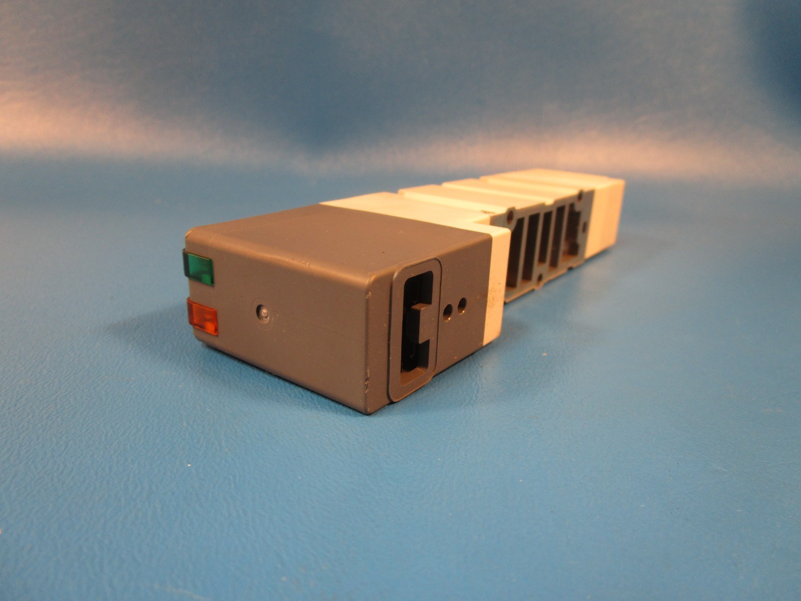 SMC VQC4401-51, SOLENOID VALVE, PLUG-IN, 5 PORTS, 0.2-1.0 MPA