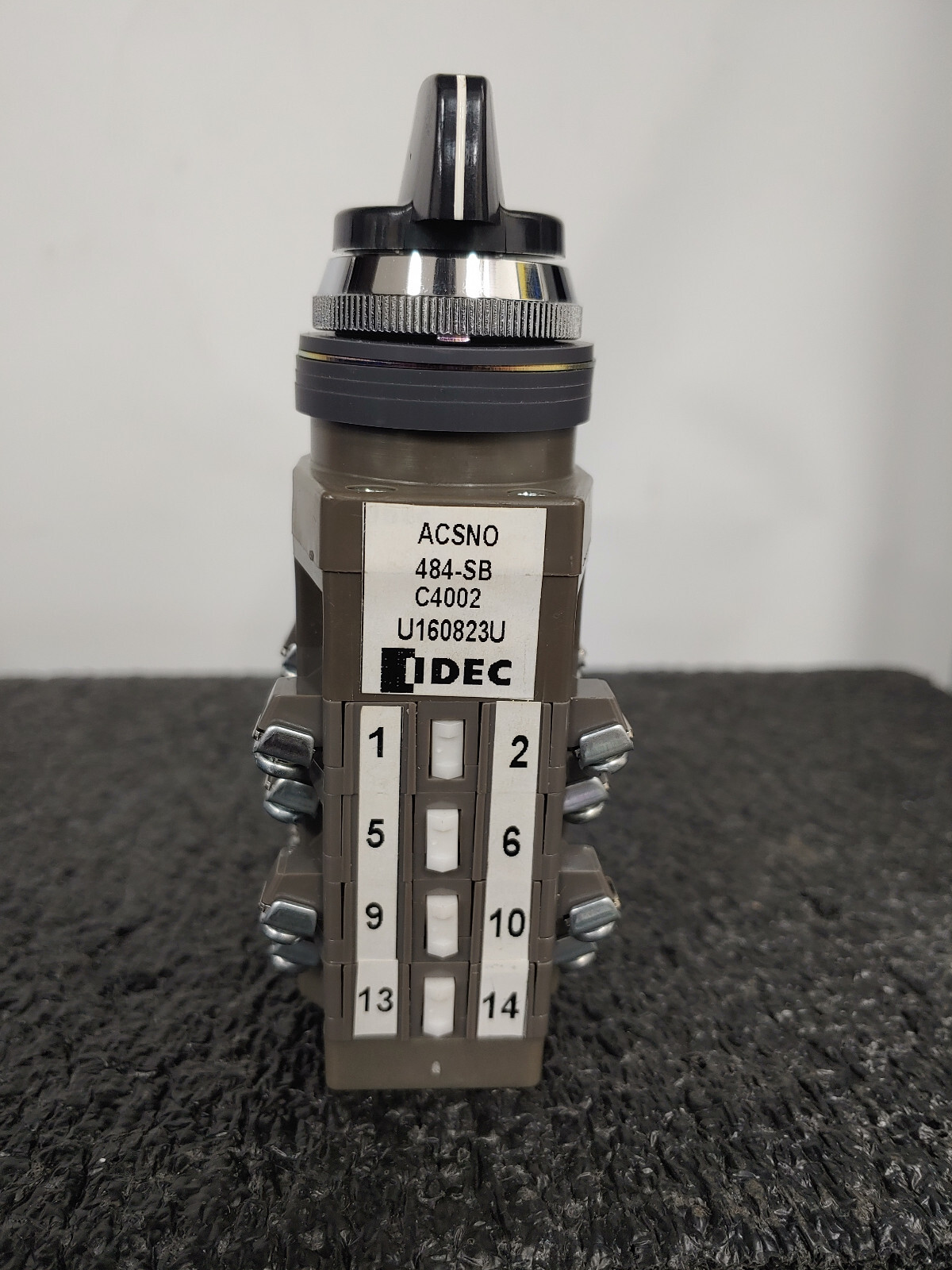 IDEC ACSNO-484-SB-C4002 CS Series Cam Switch