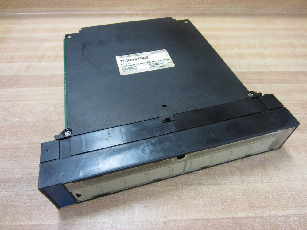 Schneider TSX-DST-882 Output Module TSXDST882 (Pack of 3)