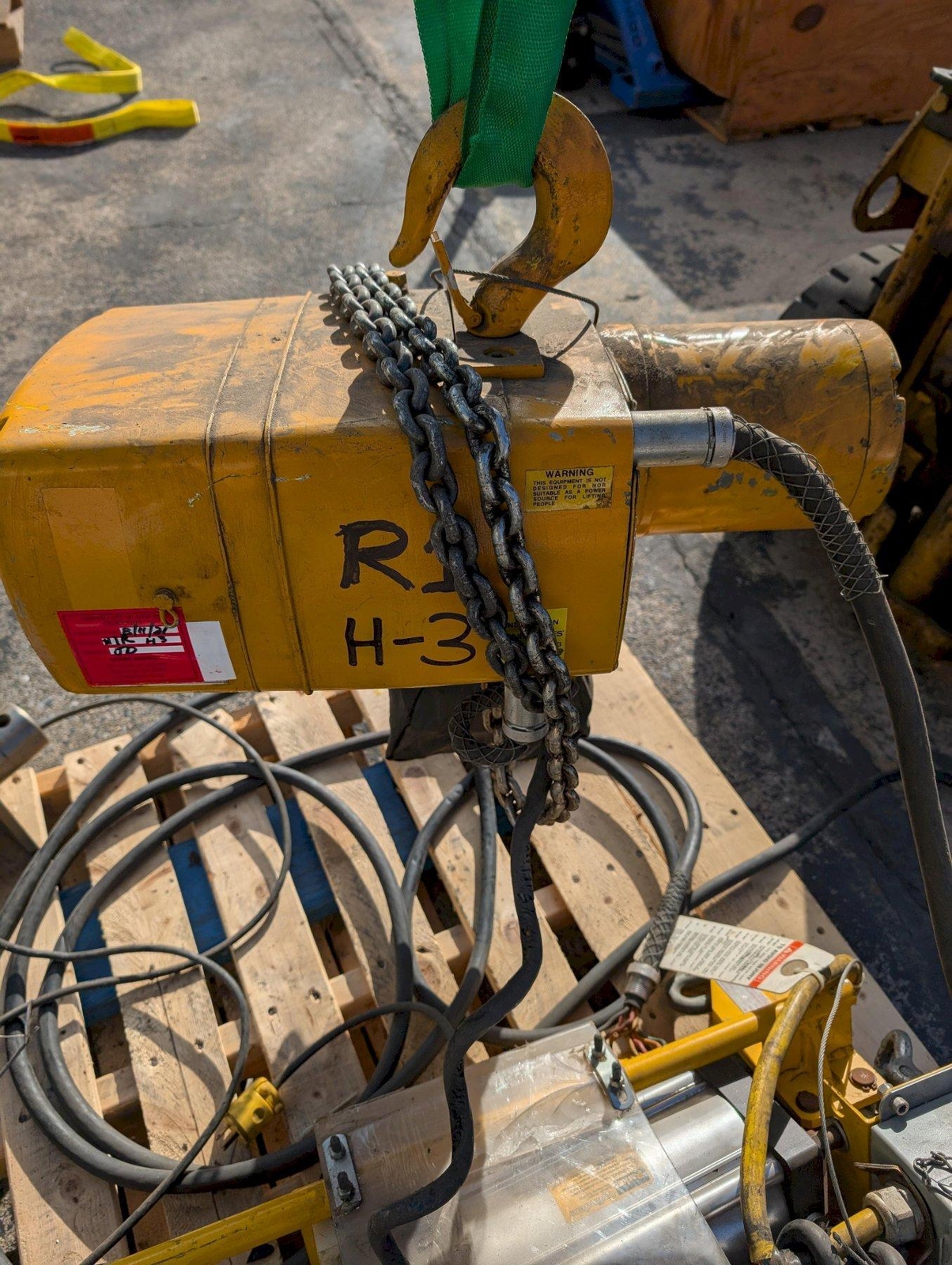 Yale 2-Ton Hoist & Tilt Lock Crane KEL2-107H71/252 | 4000 lb Cap | 460V 3PH | LS