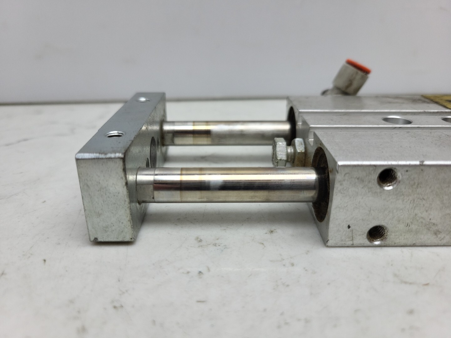 Festo DPZ-20-40-P-A Twin Cylinder Dual Piston 20mm Bore 40mm Stroke 32695 Used