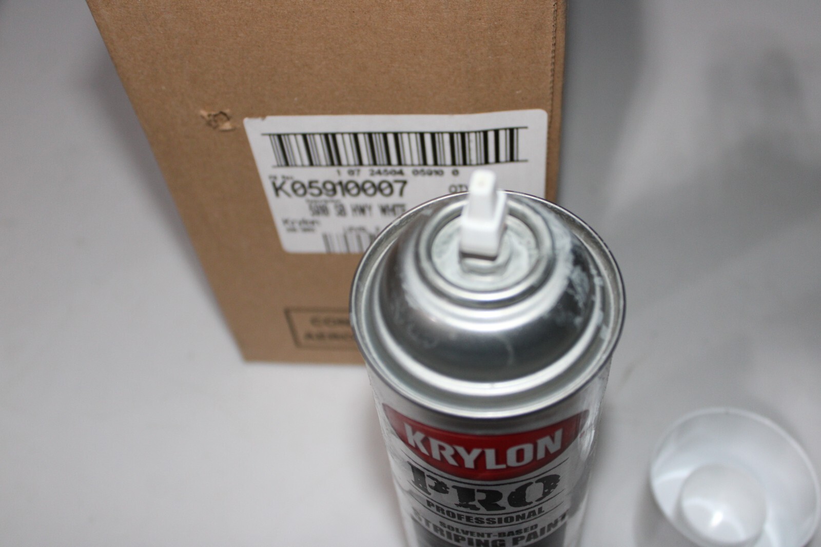 case of 6 Krylon 18 Ounce Highway White Spray Paint – 5910