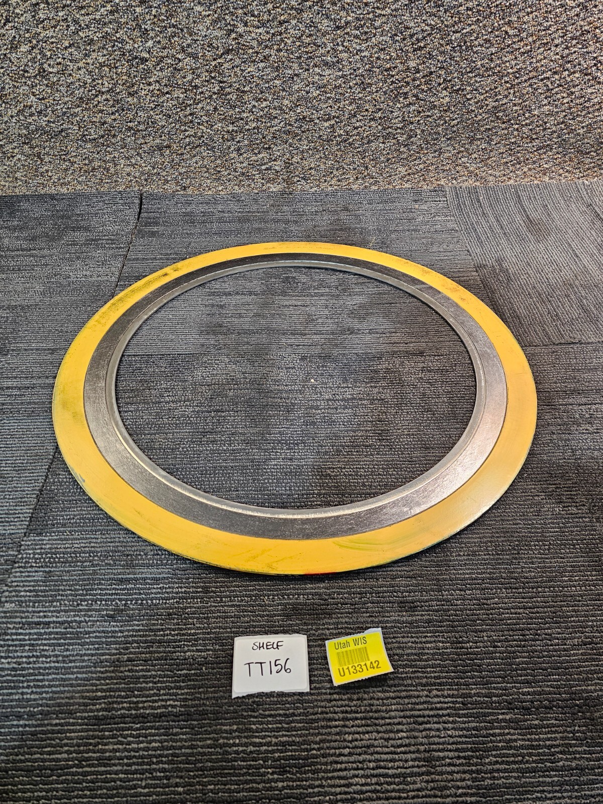 Flexitallic Spiral Wound Gasket 20″ 300 ASME B16.20 347/347/FG 26″ Yellow