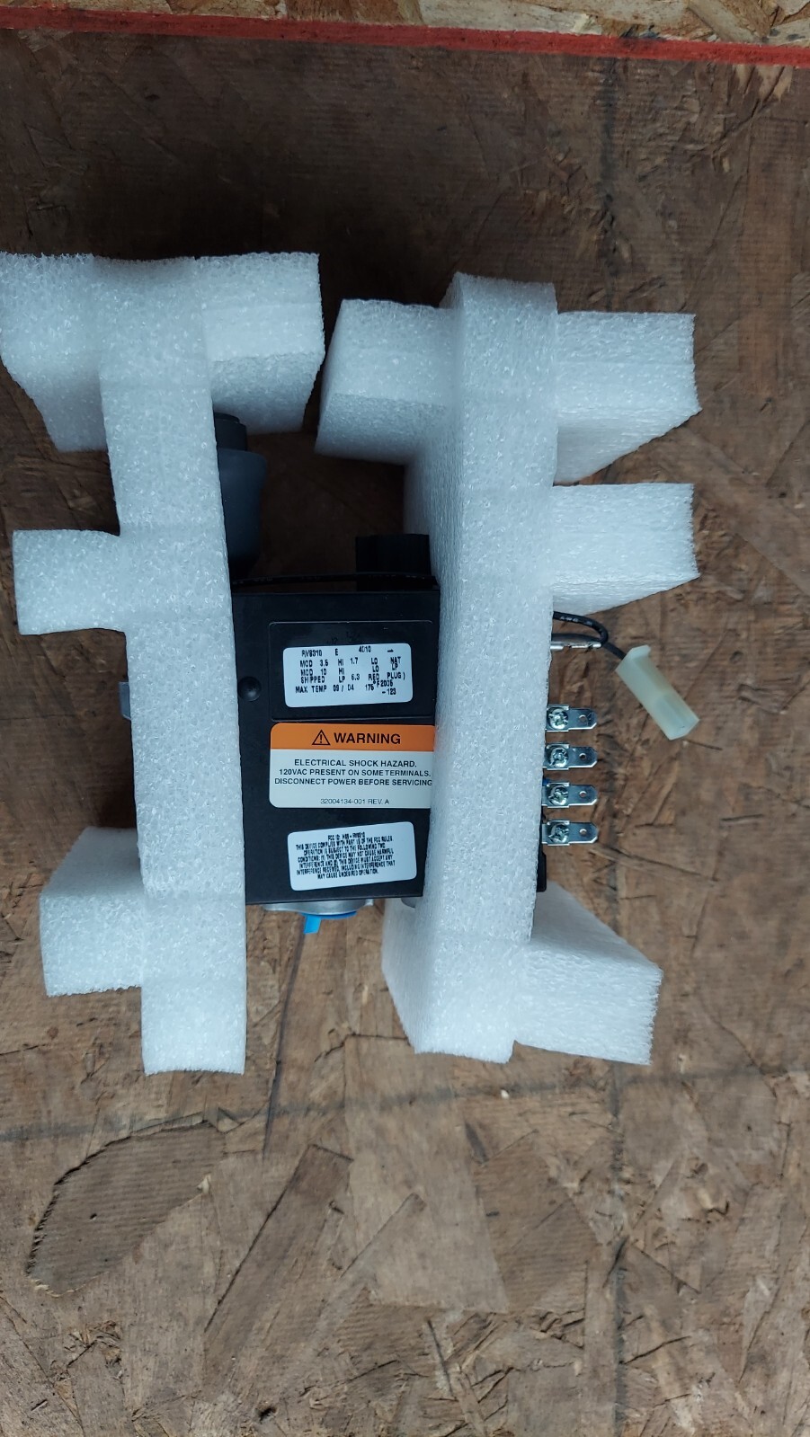 New Honeywell RV8310E4010 RV8310E 4010 Radio Frequency Combination PROPANE Valve