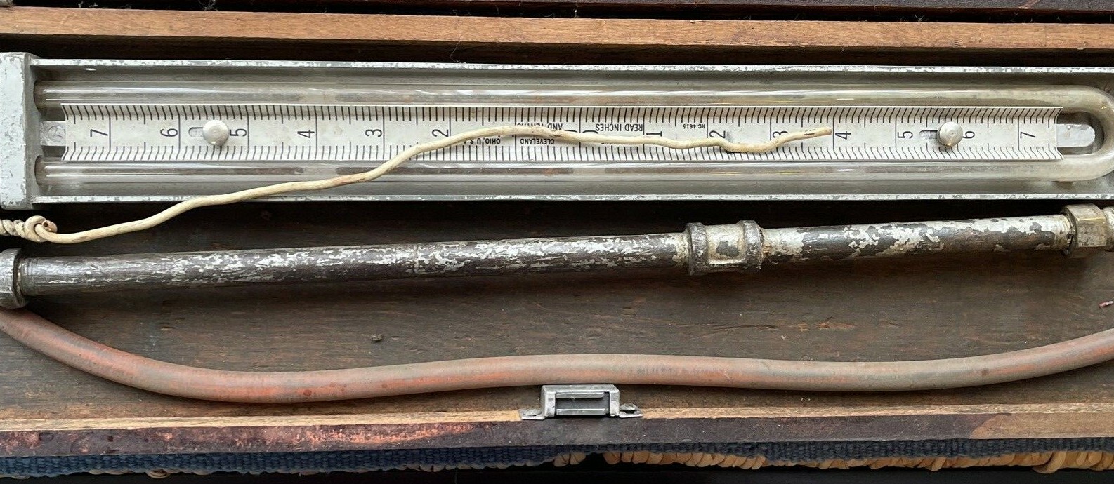 Vintage Meriam Instrument Co. 15″ Standard Cleanout Manometer in wooden box