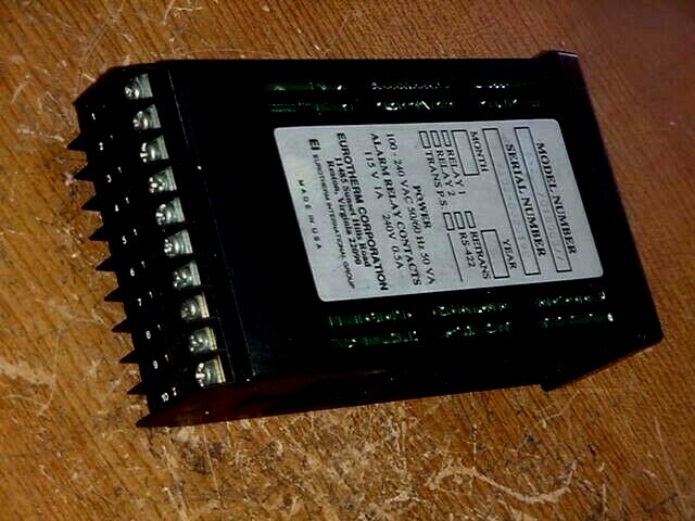 *NEW … .. EUROTHERM 842/0/1/0/0-AJF000 INDICATING METER TEMPERATURE CONTROLLER